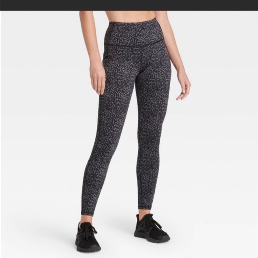 ALL IN MOTION • leggings